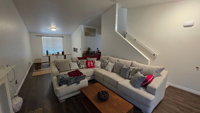 Building Photo - Heart of Puyallup Stunner; a Must See!