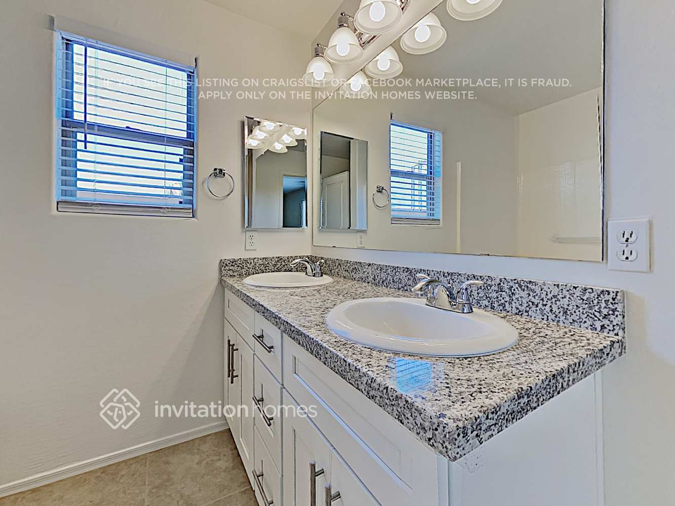 Building Photo - 32861 N Cactus Way