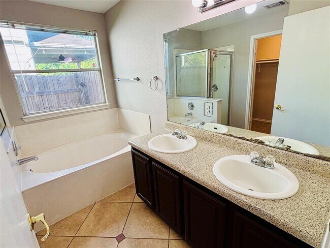 Building Photo - 7424 Cayenne Ln