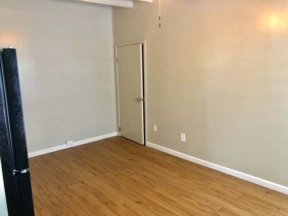 Building Photo - 926 Kaipii St