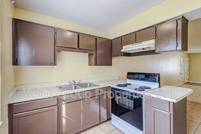 Building Photo - 3020 Reiter Dr