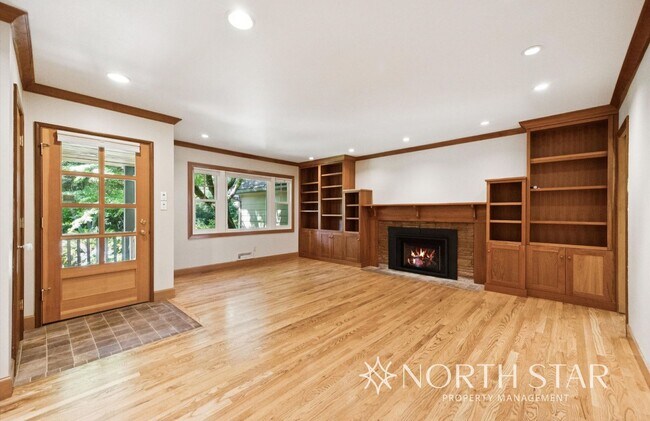 Building Photo - Charming Home in Coveted First Addition Ne...