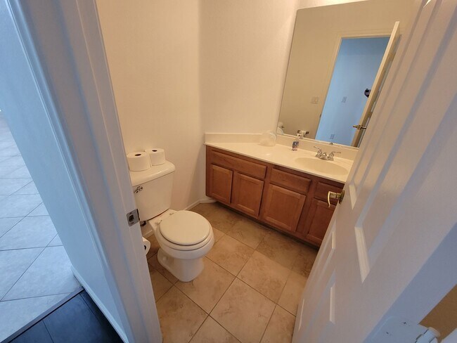 Building Photo - AWESOME HEDERSON GATED COMMUNITY TWO STORY