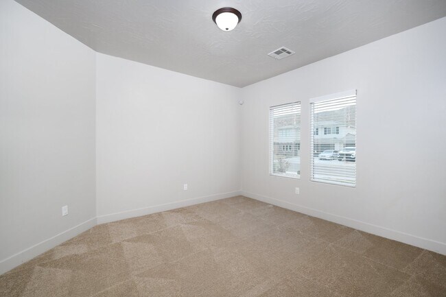 Building Photo - Comfort & Style: Spacious 3-Bed, PLUS LARGE OFFICE, 2-Bath Retreat in DESERT CANYON"