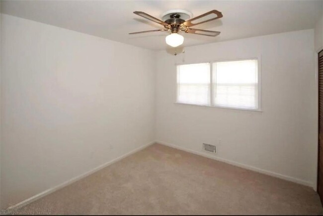Building Photo - 4754 Winthrop Dr