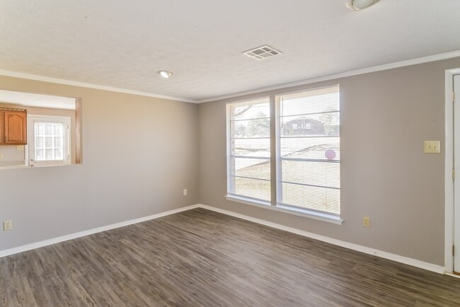Building Photo - Pleasant 3 Bedroom in Prattville