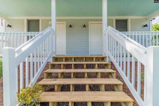 Building Photo - 306 Picadilly St