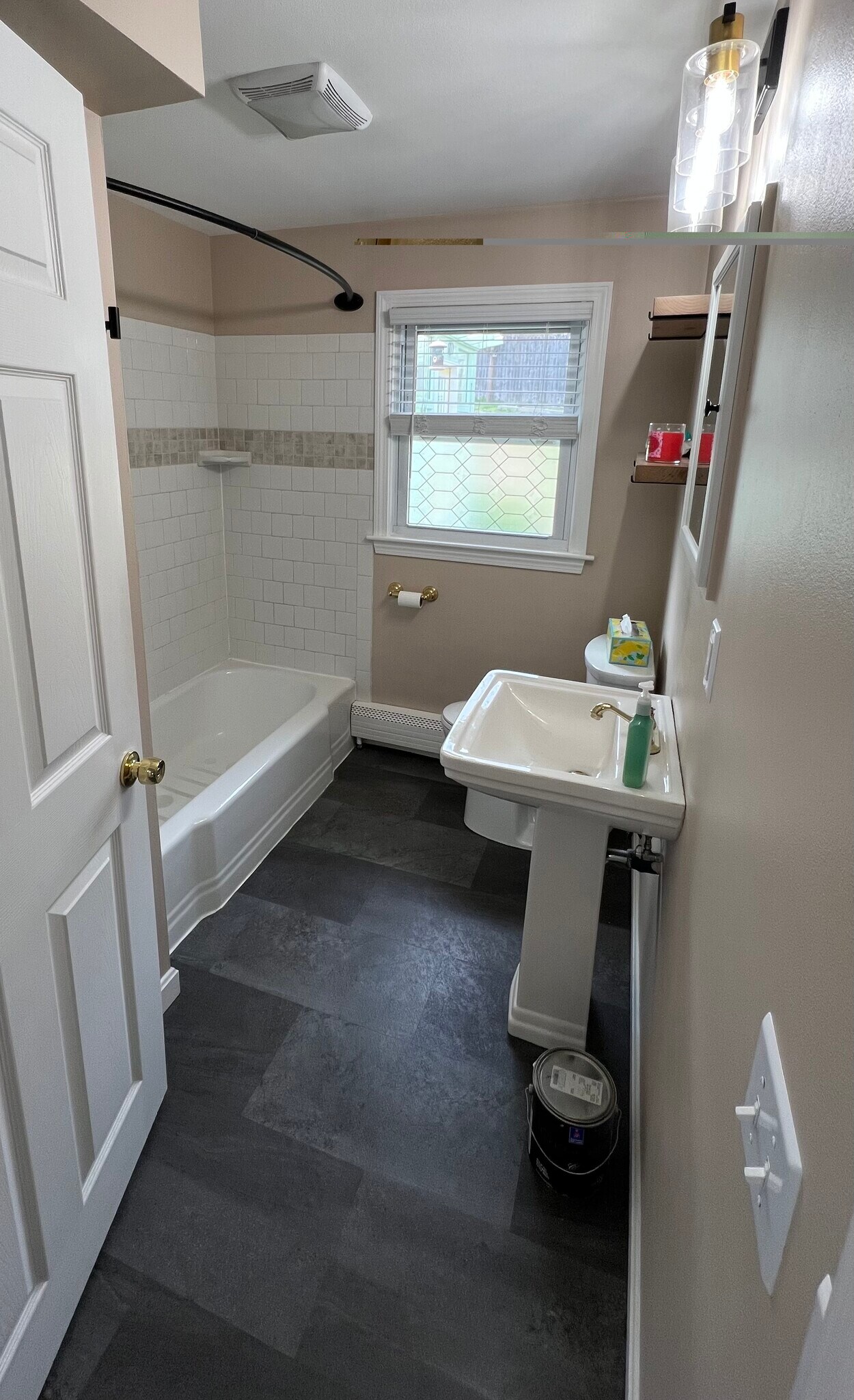 Building Photo - 283 Boynton St