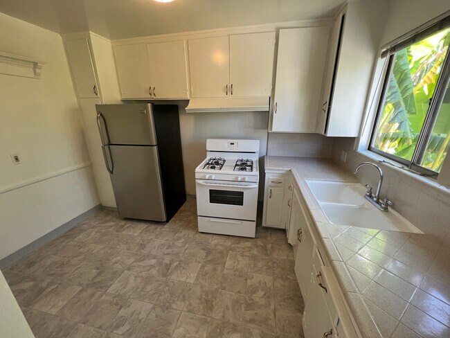 Building Photo - 14304 Dickens St