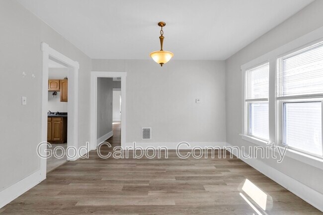 Building Photo - 2273 Delaware Ave