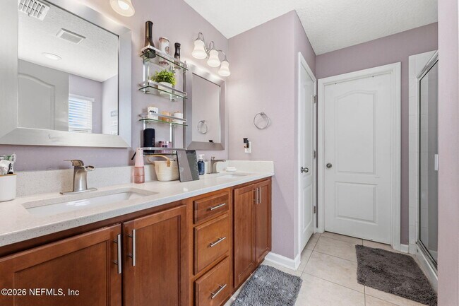 Building Photo - 16315 Hunters Hollow Trail