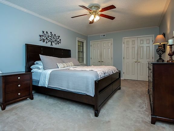 Building Photo - 410 Laura Ann Dr