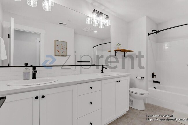 Building Photo - 14134 SW 165th Ave