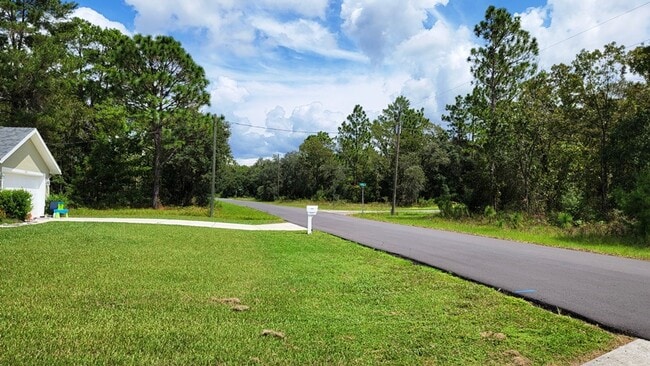 Building Photo - Large Citrus Springs 4/2/2