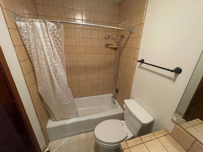 Building Photo - Spacious 3 Bedroom 2 Bathroom in Big Bear Lake