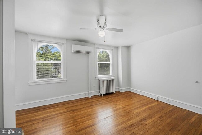 Building Photo - 3323 Tilden St