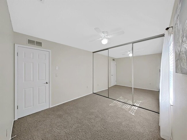 Building Photo - 3121 Beecher Dr E