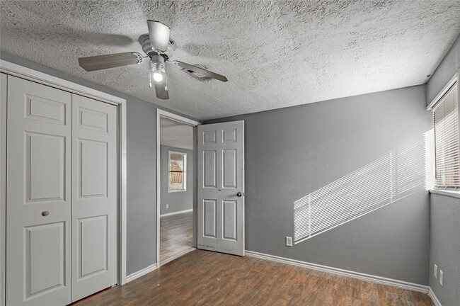 Building Photo - 1417 23rd St