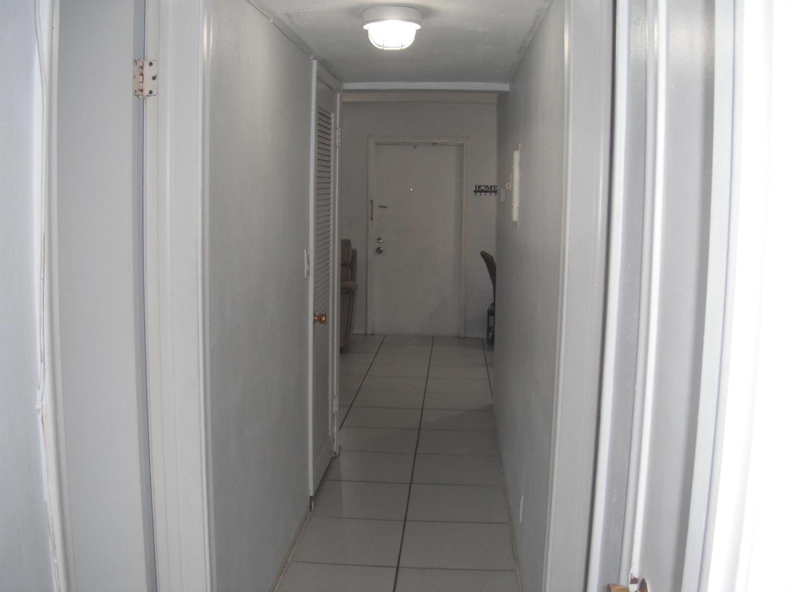 Building Photo - 4169 SW 67th Ave
