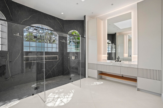 Building Photo - 3201 E Stonebrook Cir