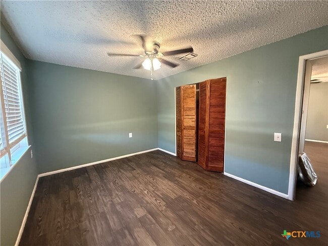 Building Photo - 200 Olsens Acres