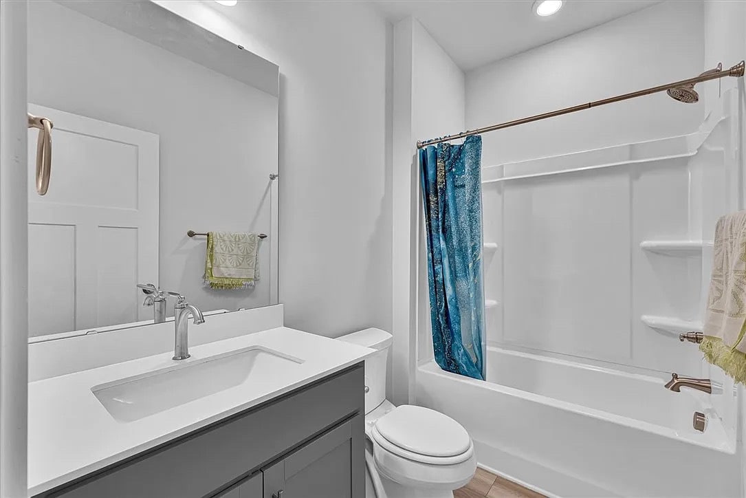 Building Photo - 529 Overbrook Dr