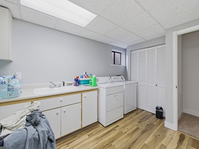 Building Photo - Bright Ranch Home with 2-Car Garage, Finished Basement, and Spacious Yard