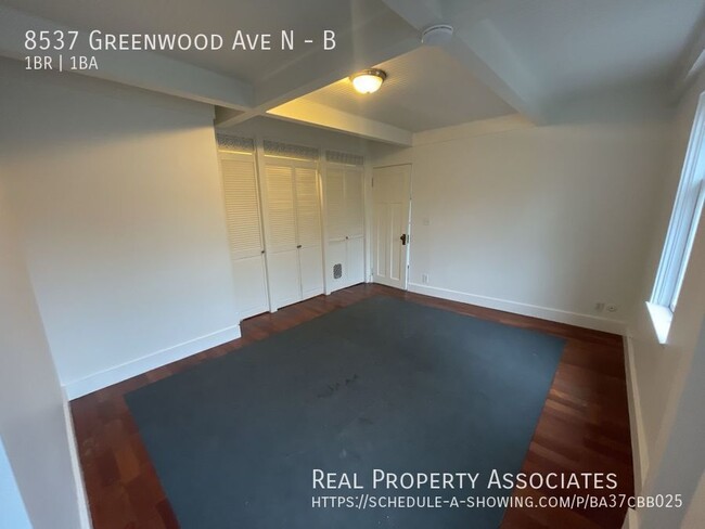 Building Photo - Greenwood One Bedroom