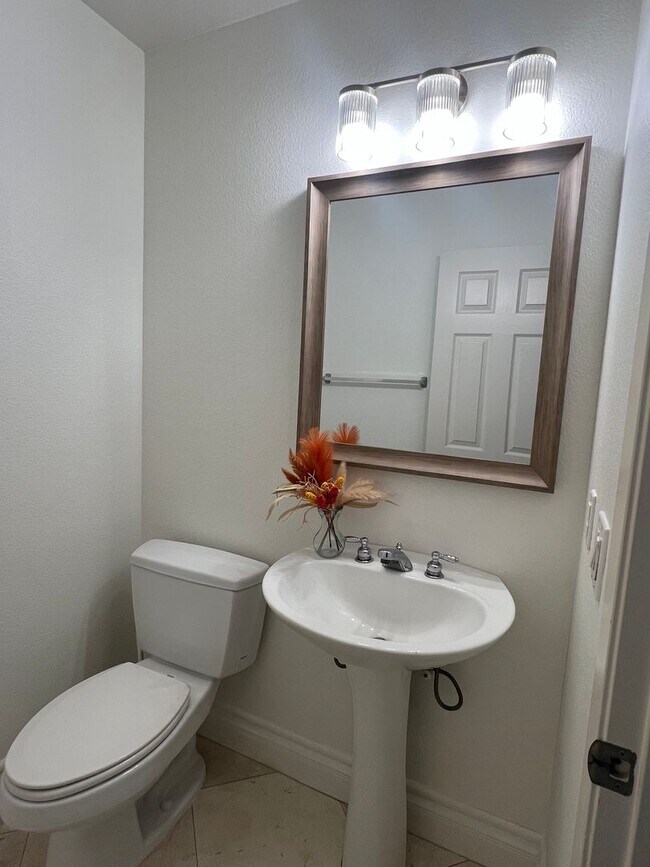 Building Photo - Beautifully Remodeled Poway Home