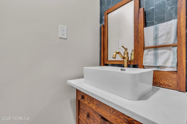 Building Photo - 65 E River Rd