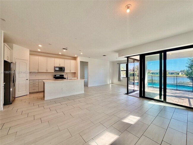 Building Photo - 5026 Piaffe Dr