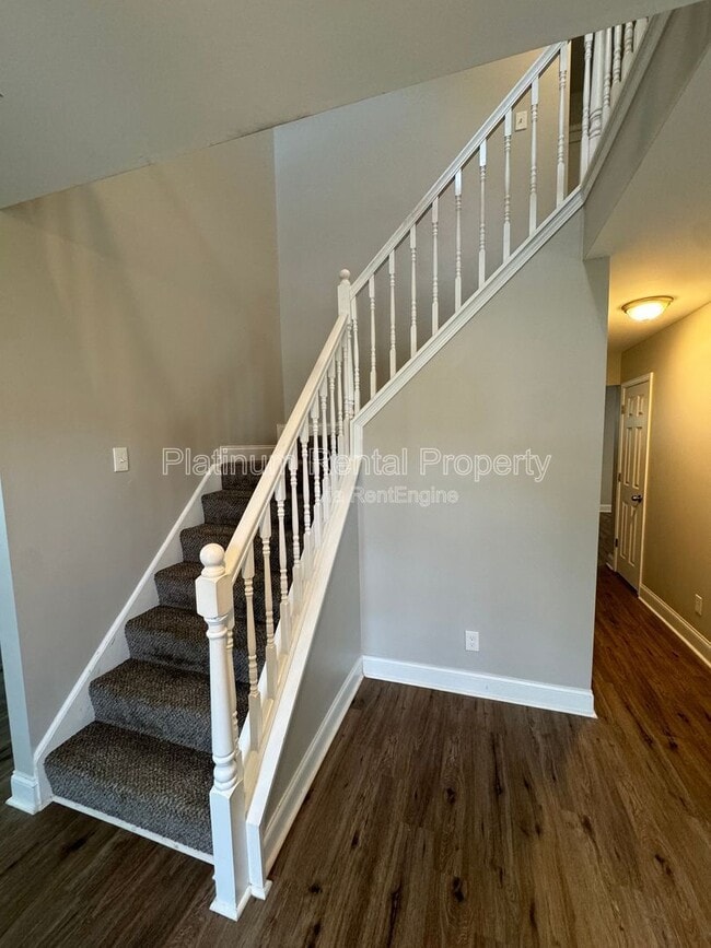 Building Photo - 2793 Oakvale Falls Dr