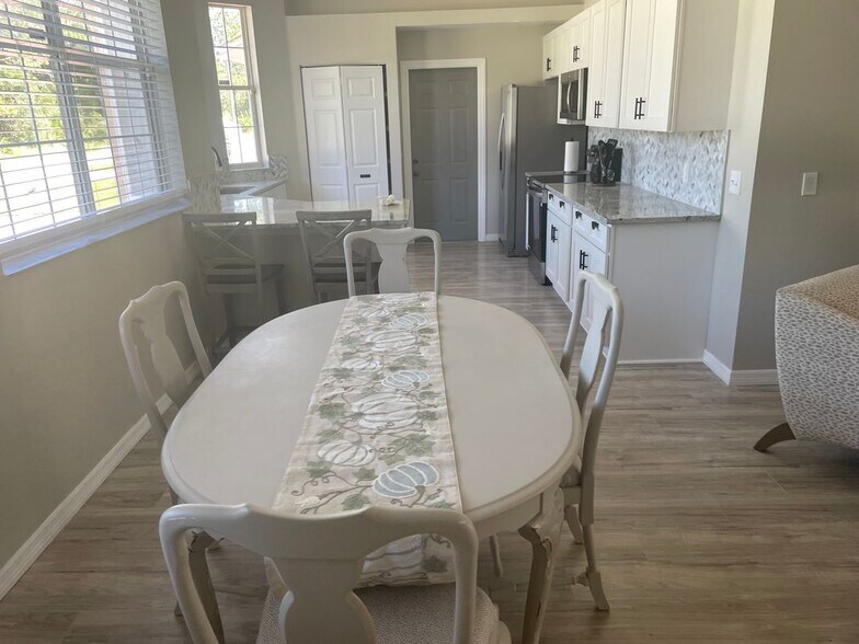 Building Photo - 2 Unity Ct