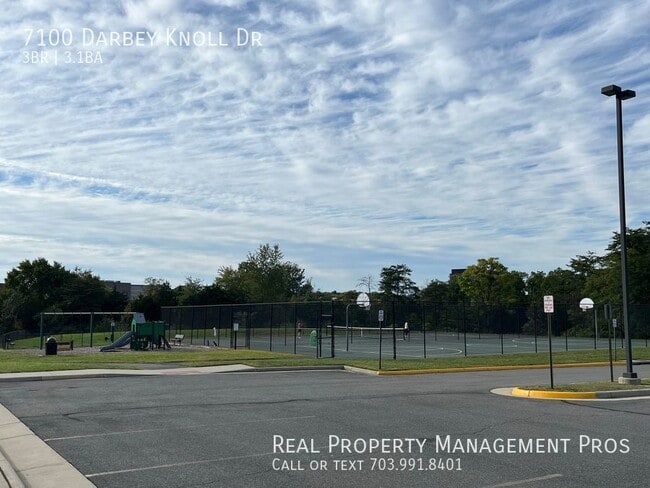 Building Photo - 7100 Darbey Knoll Dr