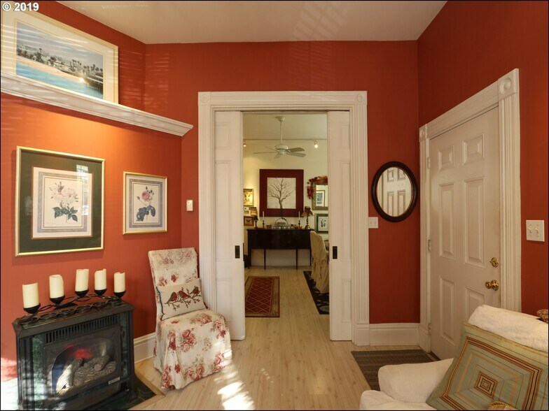 Building Photo - 1039 SE Franklin St