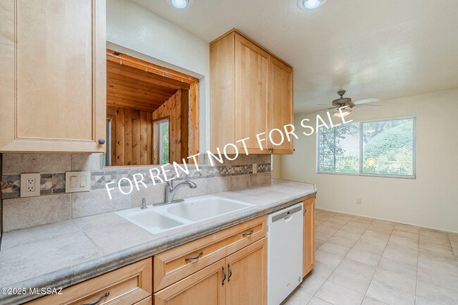 Building Photo - 5084 N Camino Del Lazo