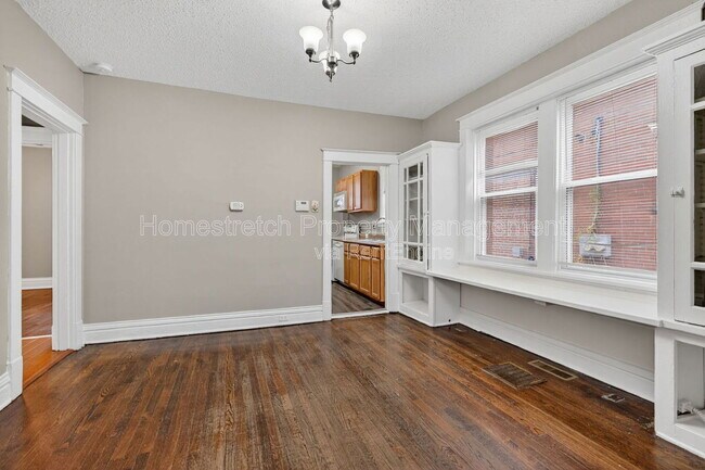 Building Photo - 6716 Crest Ave