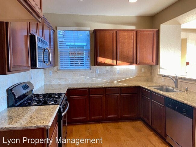 Building Photo - 2 br, 2.5 bath House - 2504 Esplanade Circle