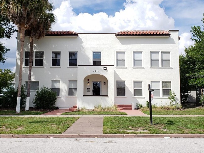 Primary Photo - 4211 W North A St