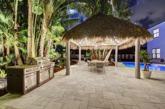 Building Photo - 6298 Sand Hills Cir