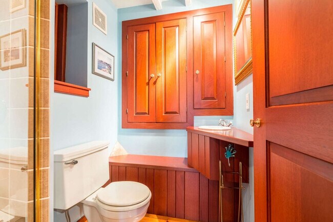 Building Photo - 21 Mugford St