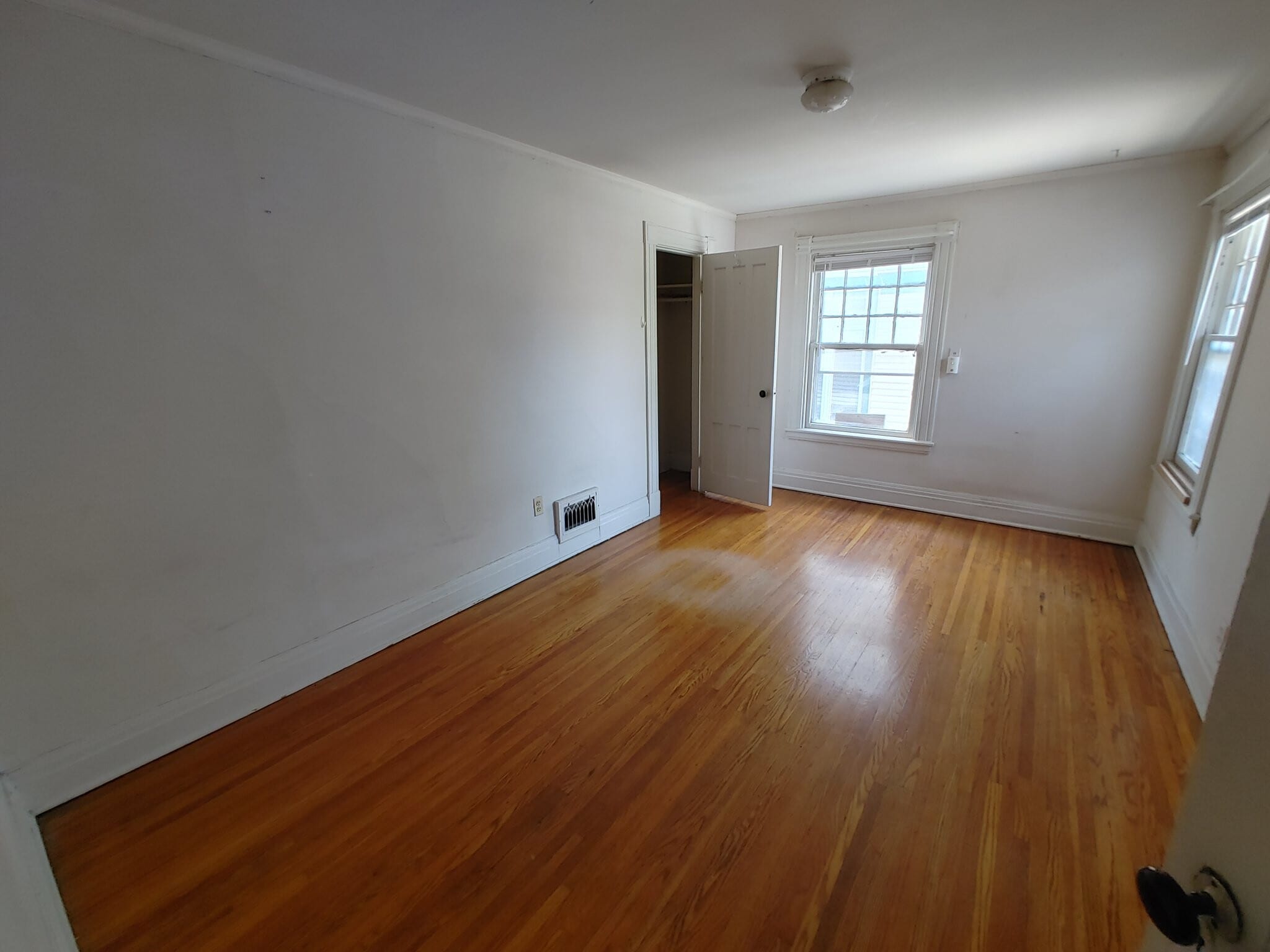 Building Photo - 39 Rutgers St