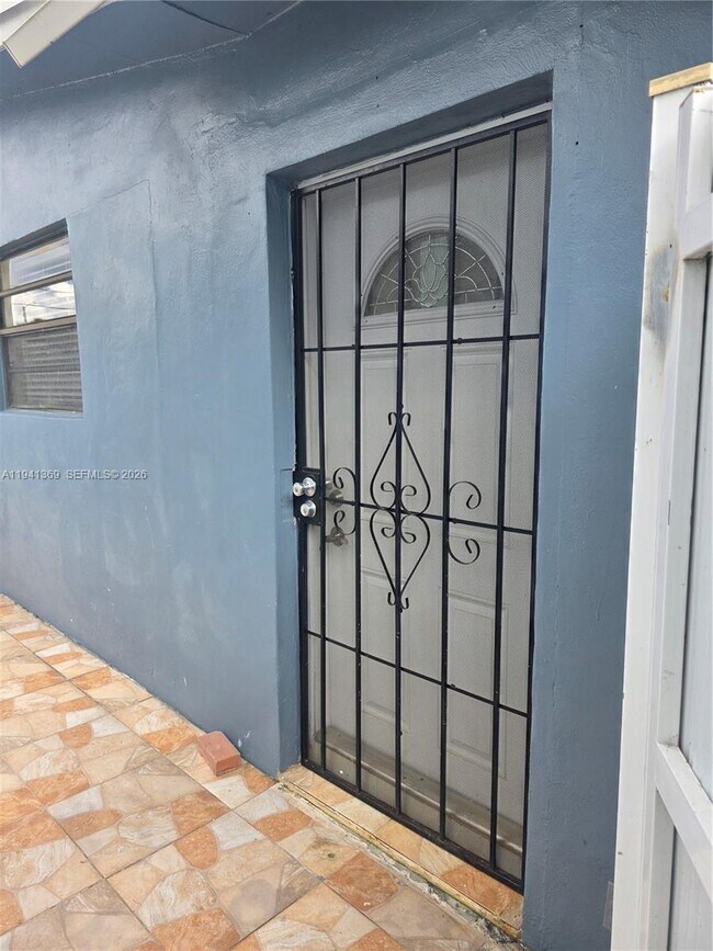 Building Photo - 4941 NW 12th Ct