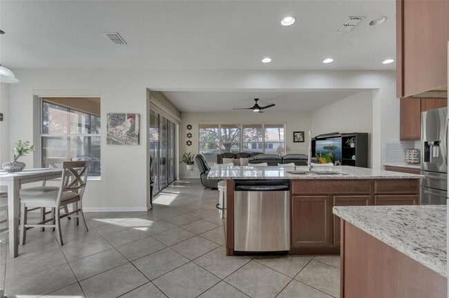 Building Photo - 11738 Barletta Dr