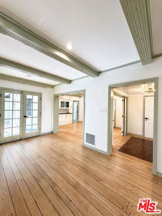 Building Photo - 341 S Rodeo Dr