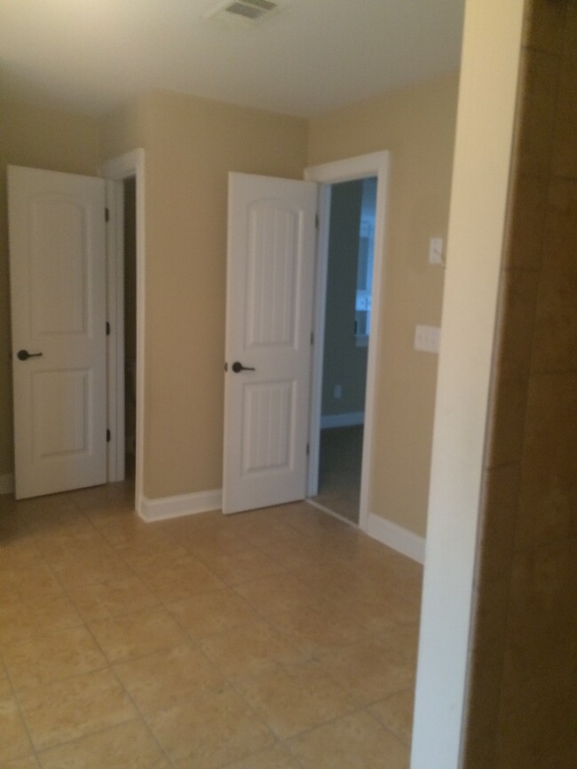 Master bathroom - 319 Haywood Dr