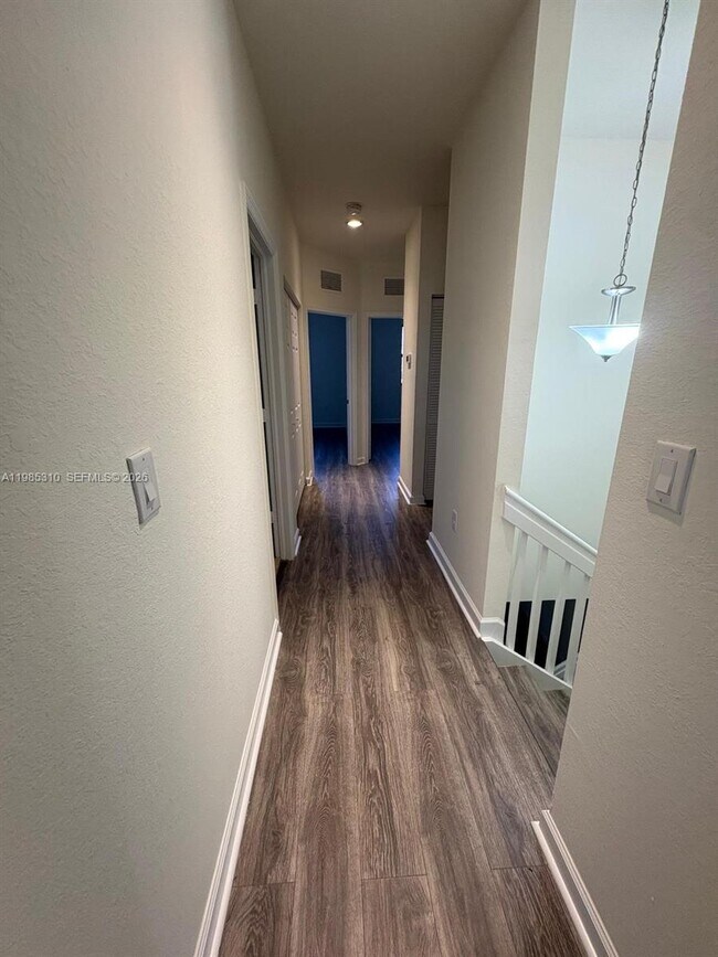 Building Photo - 11834 SW 151 Ave