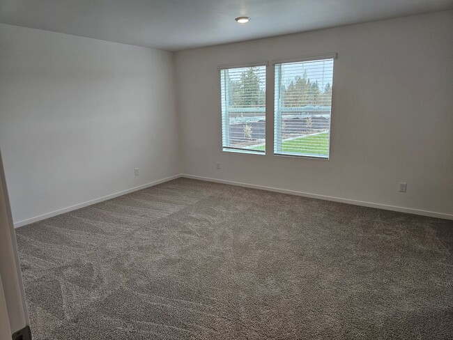 Building Photo - Brand New 4 Bedroom Home in Moreal Meadows! Close to Freeway & JBLM!