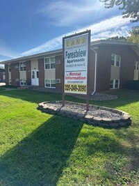 Building Photo - Forestview 2 Bedroom Lower Apartment