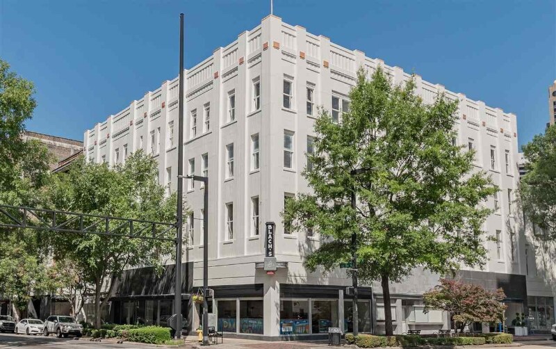 Building Photo - 300 20th St N